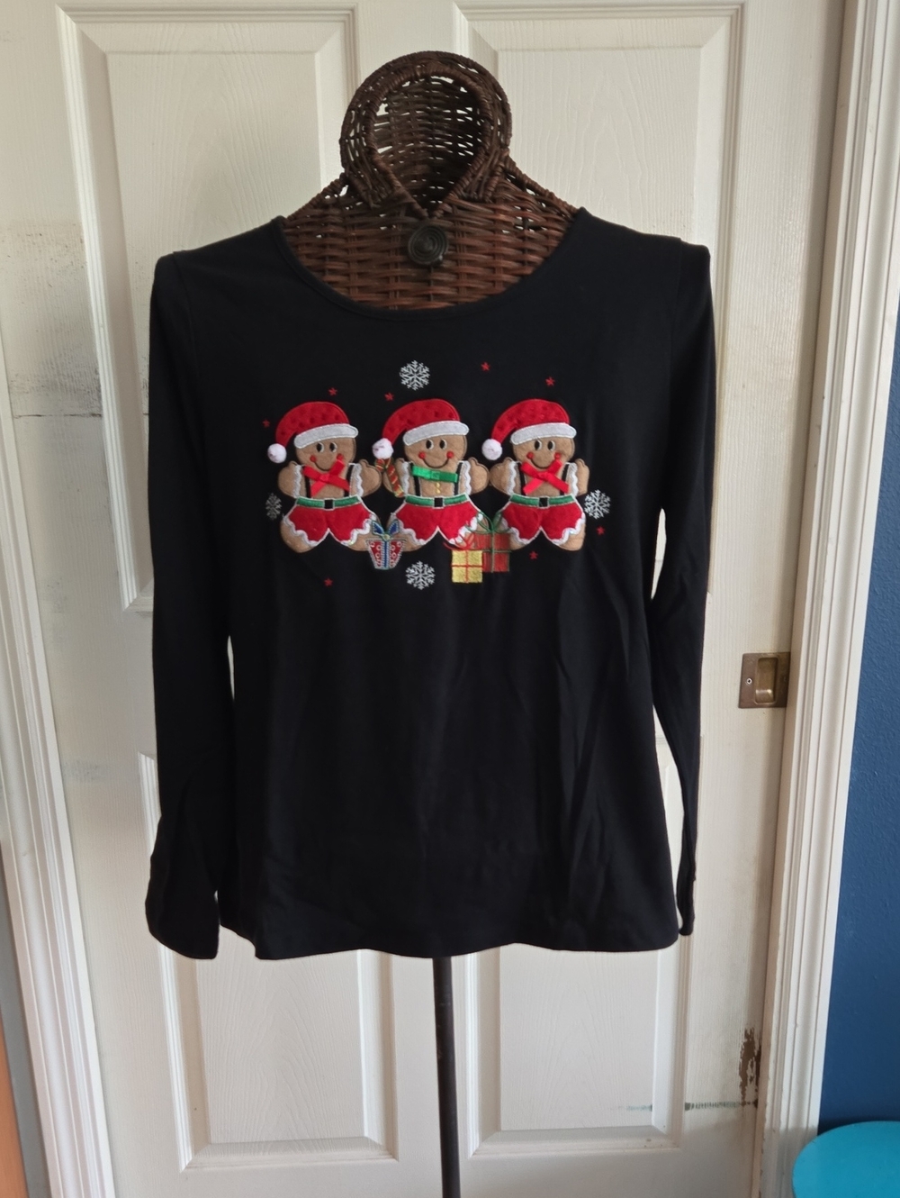 Kim Rogers Black Long-Sleeve Tee with Embroidered Gingerbread Trio-Size XL